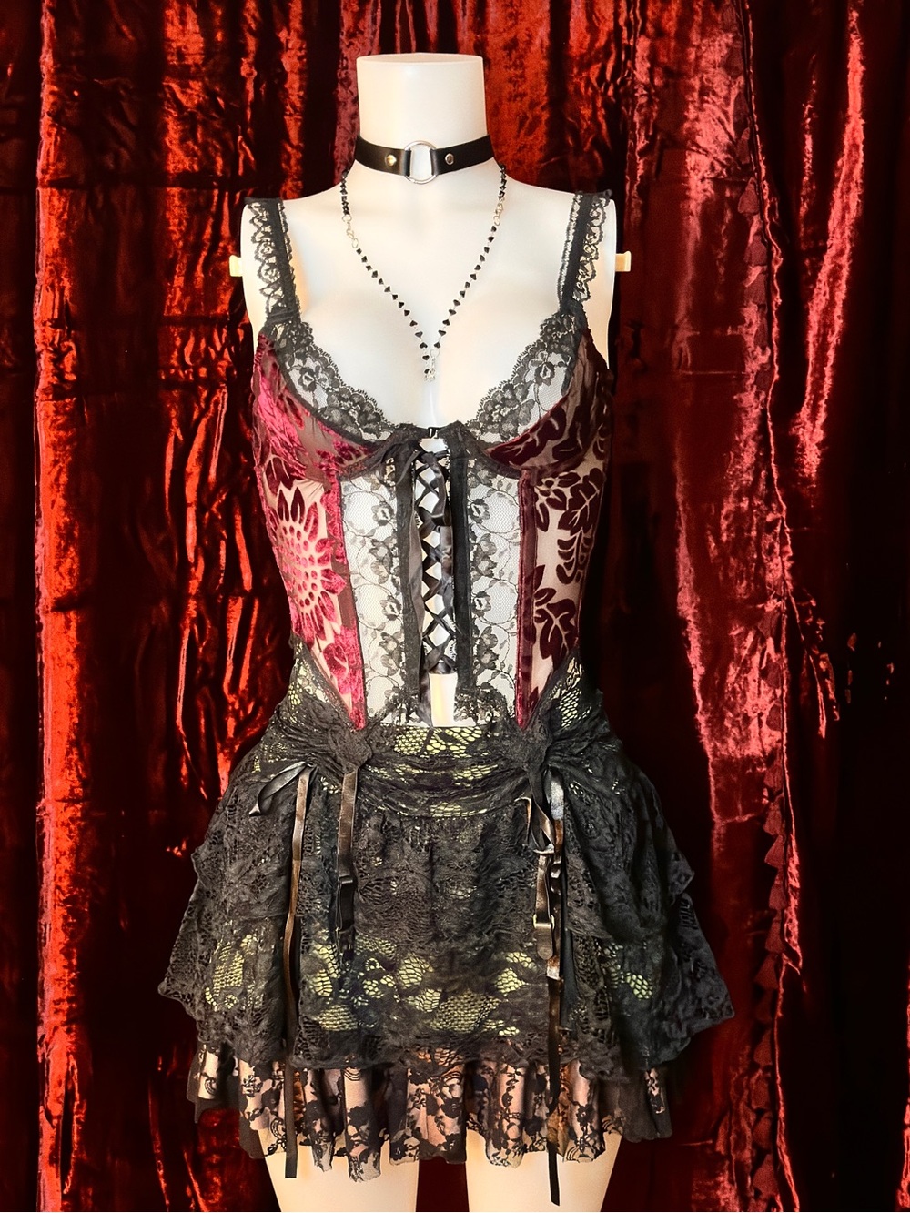 Vintage Frederick’s of Hollywood Velvet Lace Up Corset Top